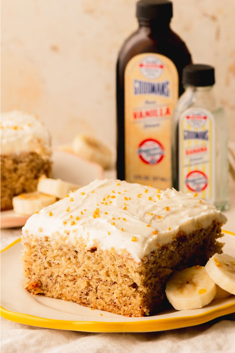 Banana-Cake-with-Extracts-in-Background
