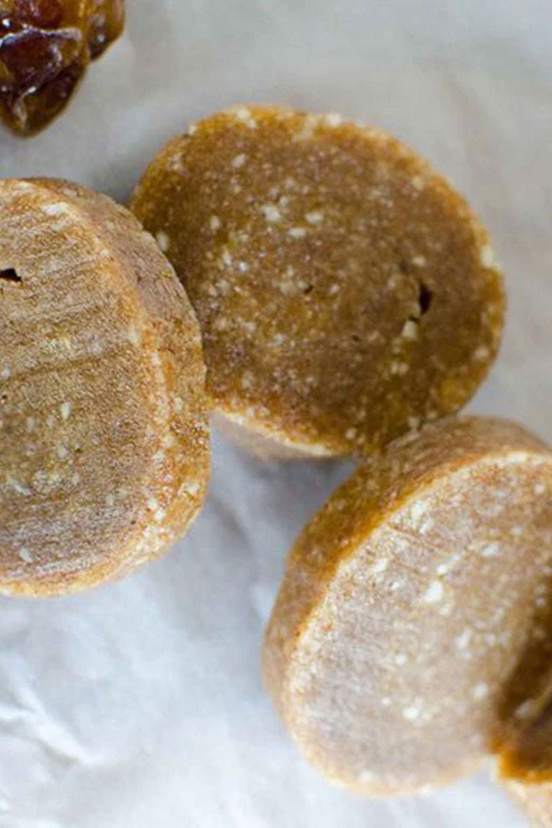 Center-Henrietta's-Date-Roll