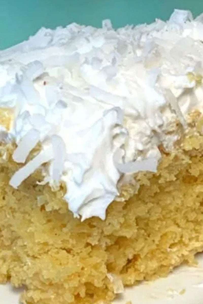 Pina-Colada-Cake-Up-Close-Center