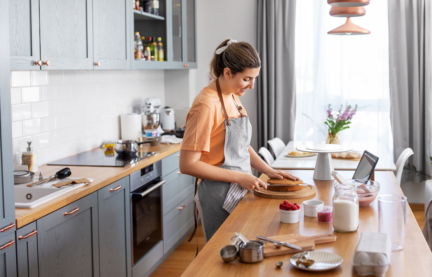 Woman-Making-Cake-in-Kitchen-Shopify-Media